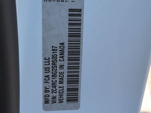 Used 2025 Chrysler Pacifica Select FWD image 27