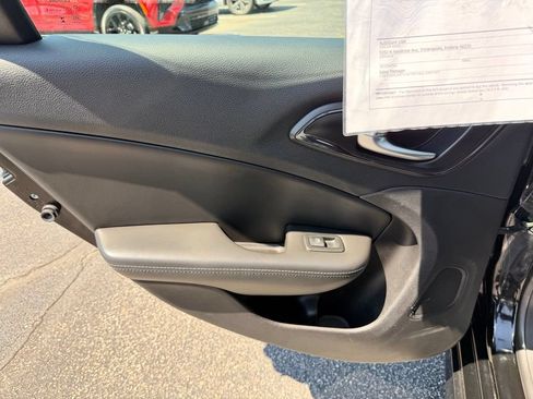 Used 2016 Chrysler 200 S w/ Comfort Group FWD image 22