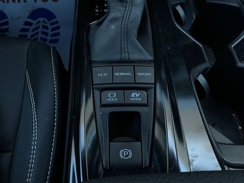 Used 2025 Toyota Camry SE image 23