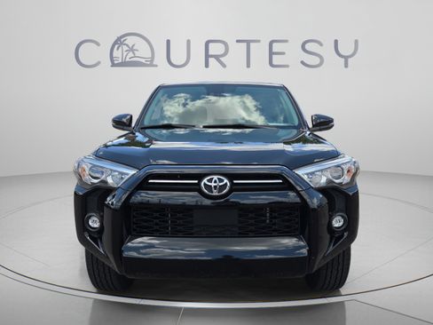 Certified 2022 Toyota 4Runner SR5 Premium w/ Moonroof Package RWD image 8