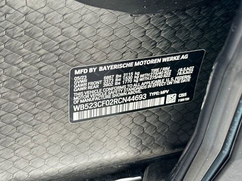 Used 2024 BMW iX xDrive50 w/ Sport Package AWD/4WD image 35