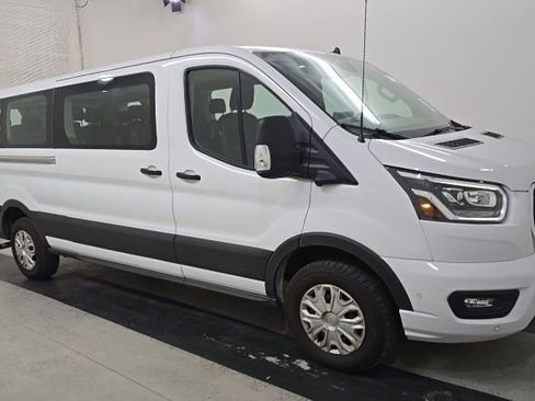 Used 2023 Ford Transit 350 XLT image 3