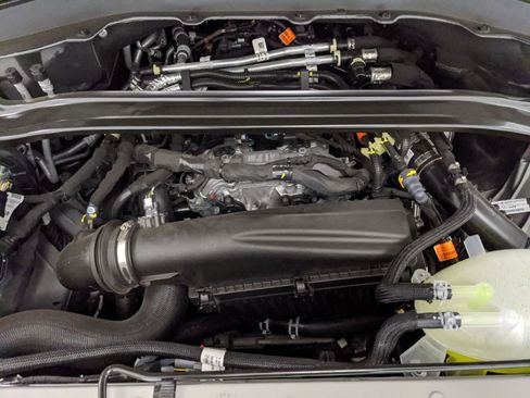 New 2025 Ford Explorer ST-Line w/ ST-Line Street Pack image 28