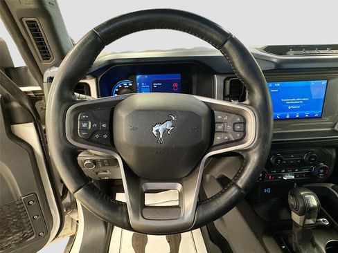 Certified 2021 Ford Bronco Outer Banks w/ Sasquatch Package image 11