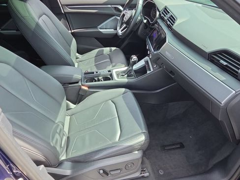 Used 2022 Audi Q3 2.0T Premium w/ Convenience Package AWD/4WD image 18