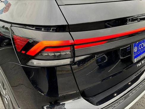 New 2026 Volkswagen Taos S image 23