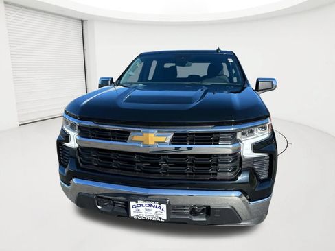 Used 2023 Chevrolet Silverado 1500 LT AWD/4WD image 2