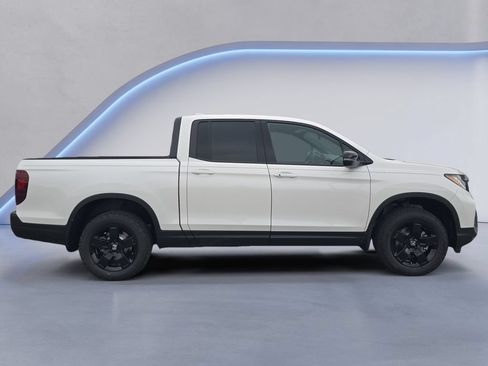 New 2026 Honda Ridgeline Black Edition image 7