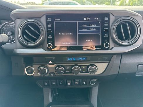 Used 2023 Toyota Tacoma TRD Off-Road w/ Technology Package AWD/4WD image 23