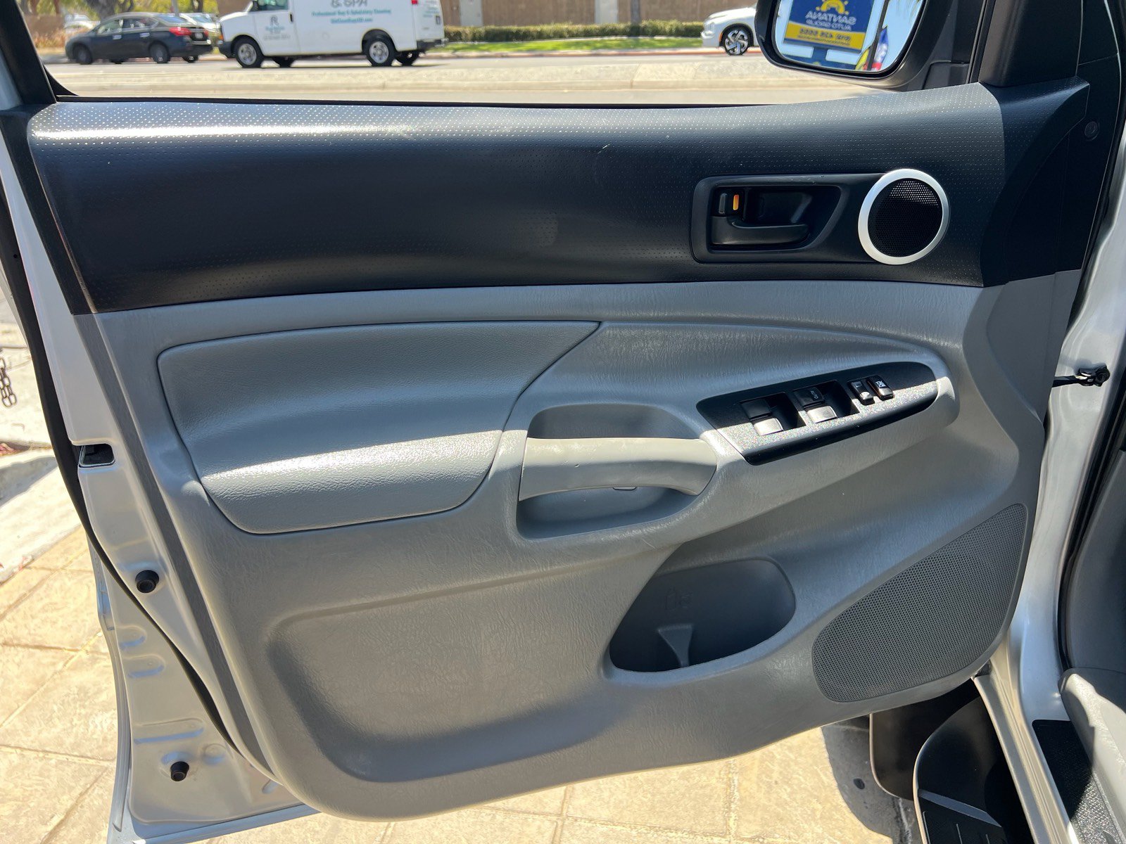 Used 2013 Toyota Tacoma PreRunner w/ SR5 Pkg RWD image 11