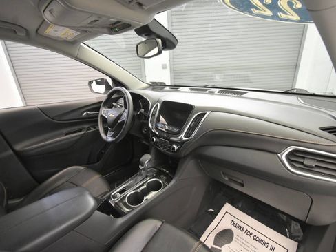 Used 2022 Chevrolet Equinox Premier AWD/4WD image 18