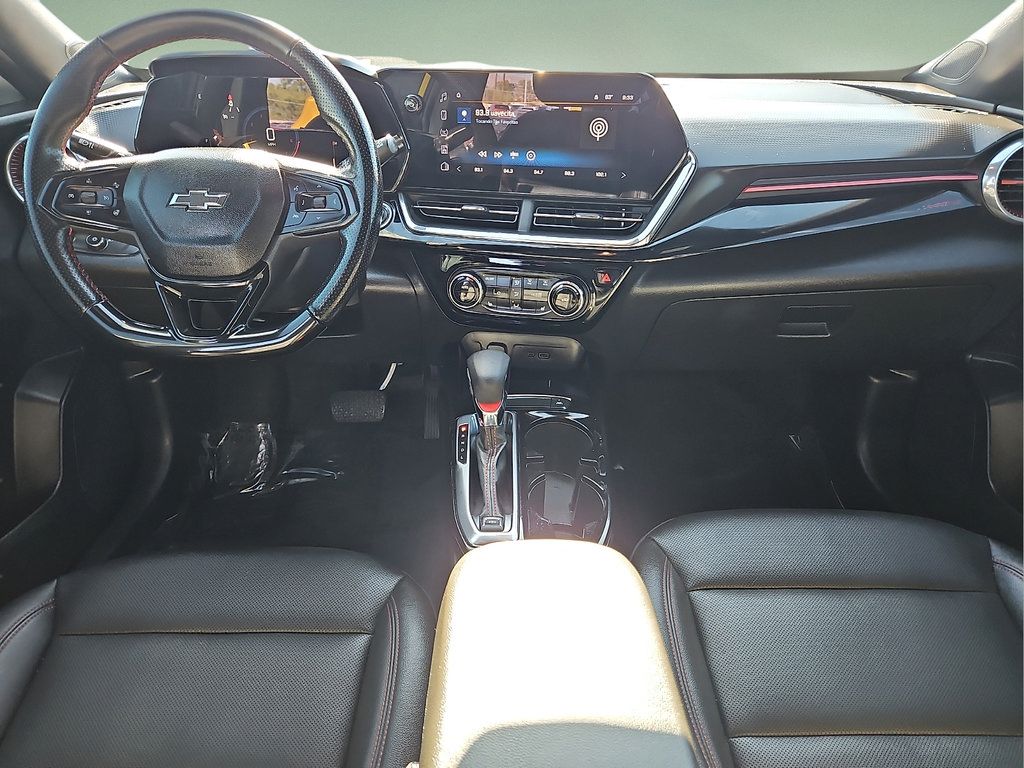 Used 2025 Chevrolet Trax RS w/ Driver Confidence Package FWD image 15