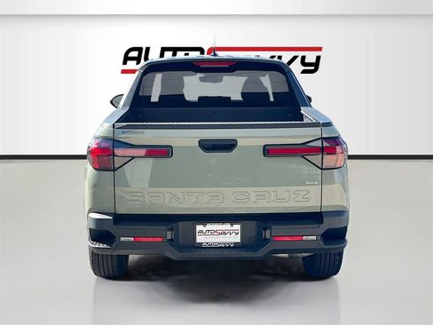 Used 2023 Hyundai Santa Cruz SEL image 6