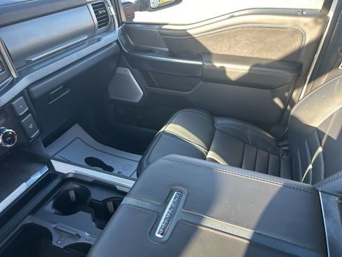 Used 2025 Ford F450 Platinum w/ FX4 Off-Road Package image 28