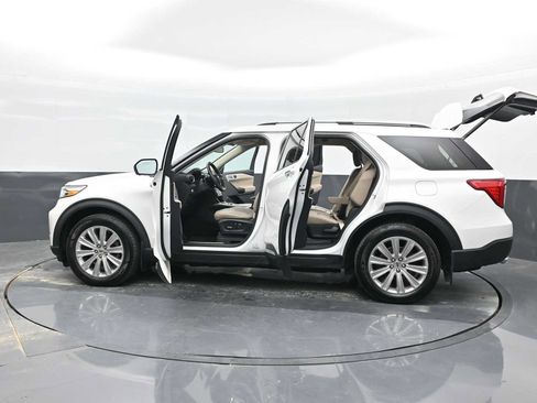 Used 2020 Ford Explorer Limited w/ Class III Trailer Tow Package AWD/4WD image 31