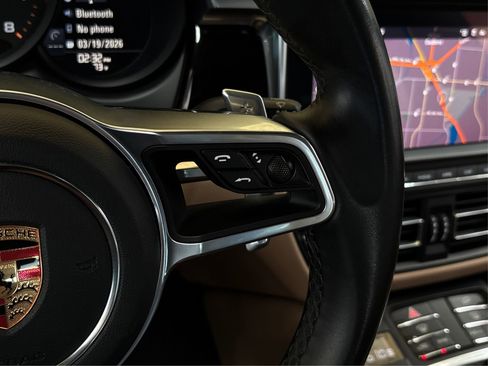 Used 2020 Porsche Macan Base image 28