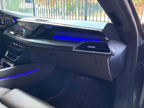 Used 2023 Audi RS e-tron GT image 18