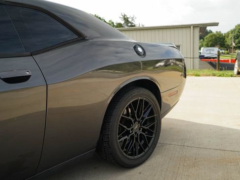 Used 2016 Dodge Challenger R/T w/ Blacktop Package RWD image 20