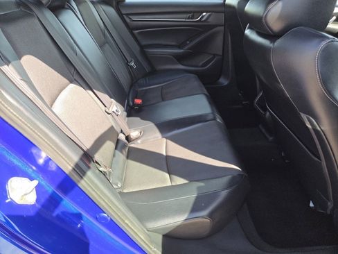 Used 2018 Honda Accord Sport image 17
