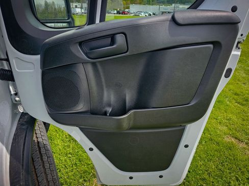 New 2026 RAM ProMaster 2500 w/ Convenience Group FWD image 32