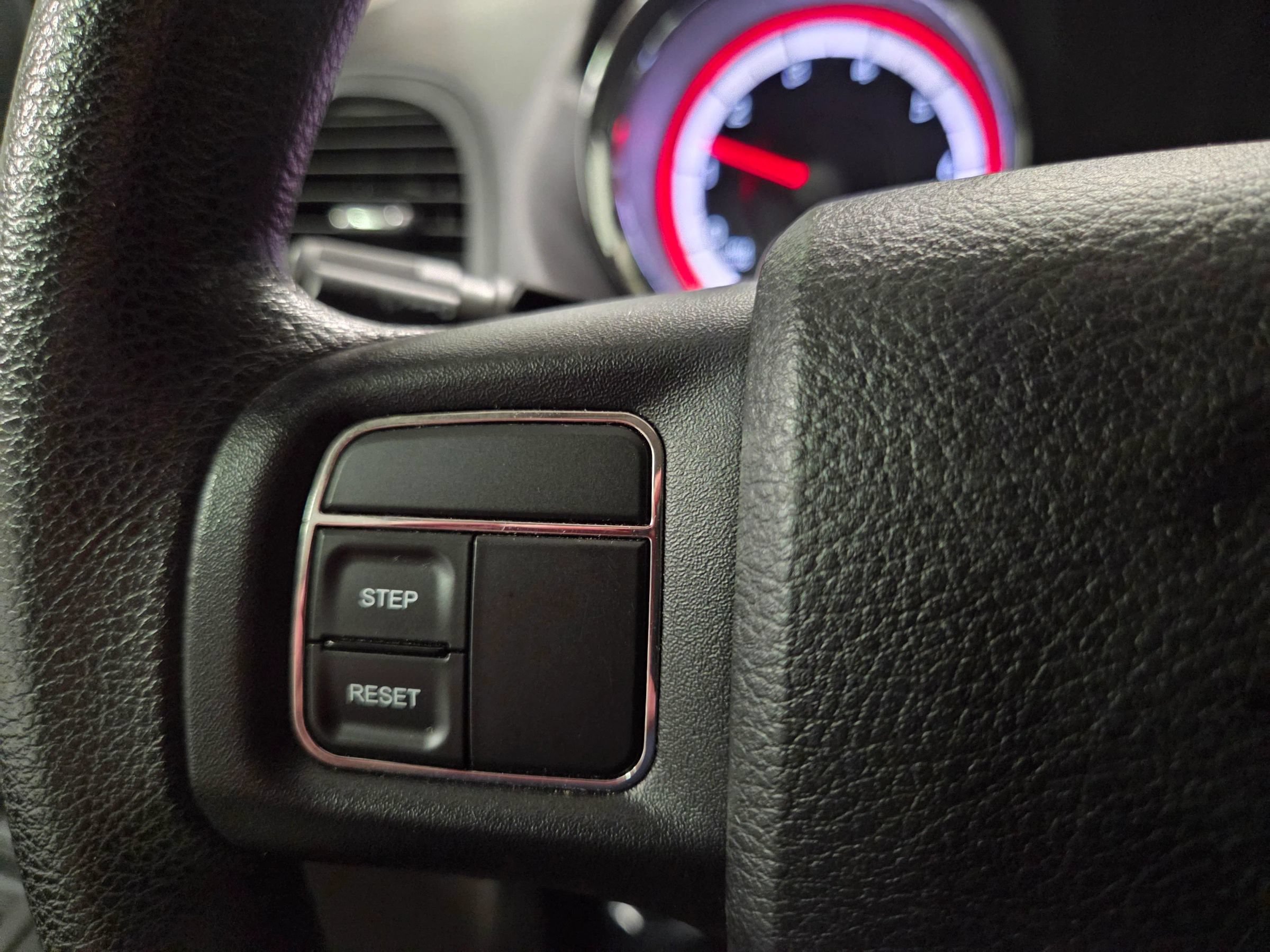Used 2013 Dodge Grand Caravan SE FWD image 19