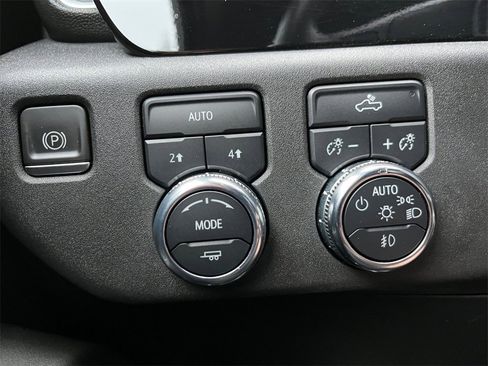 Used 2023 GMC Sierra 1500 Elevation image 15