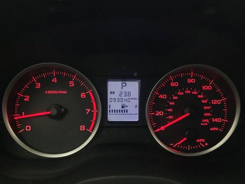 Used 2014 Subaru Forester 2.5i AWD/4WD image 23