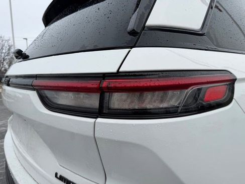 Used 2023 Jeep Grand Cherokee Limited w/ Black Appearance Package image 6