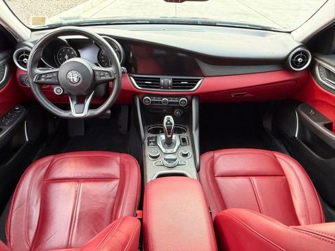 Used 2021 Alfa Romeo Giulia Ti w/ Nero Edizione image 9