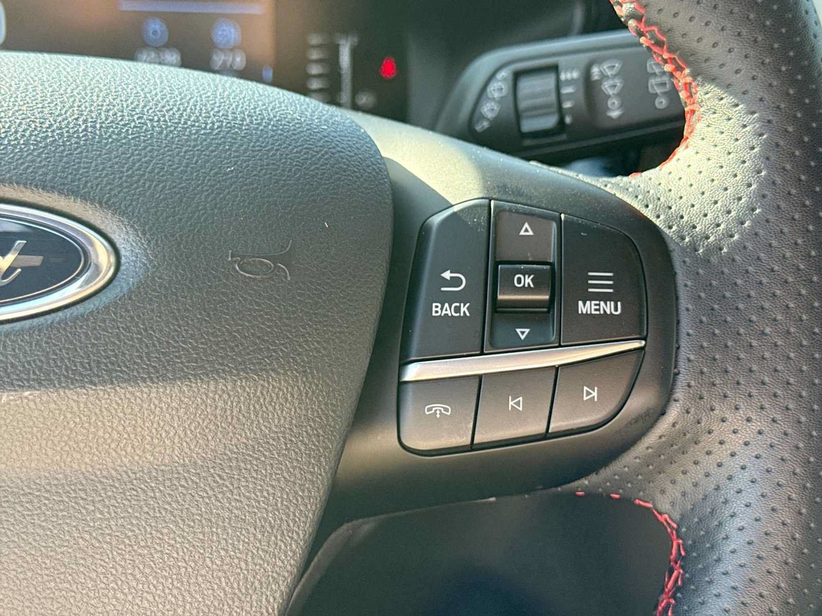 Used 2024 Ford Escape ST-Line w/ Tech Pack #1 AWD/4WD image 22