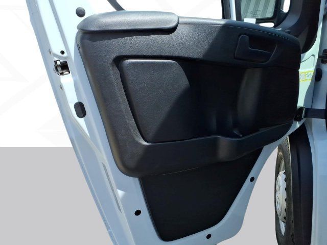 Used 2024 RAM ProMaster 2500 w/ Convenience Group FWD image 10