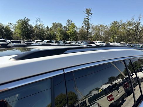 Used 2022 Jeep Grand Cherokee L Laredo w/ Luxury Tech Group I image 14