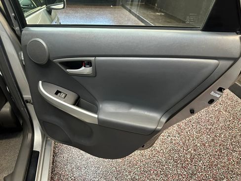Used 2010 Toyota Prius Five FWD image 27