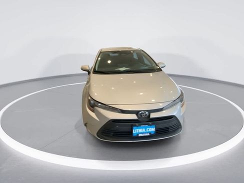 Used 2024 Toyota Corolla LE FWD image 3