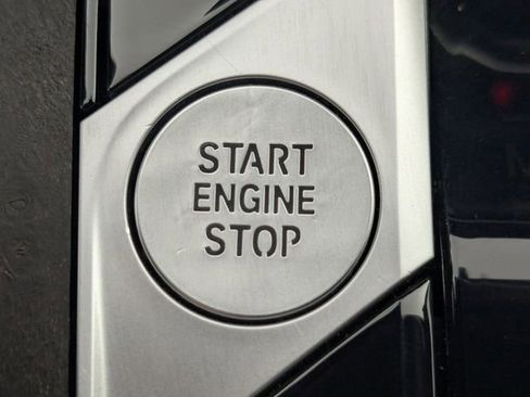 Used 2024 BMW X7 xDrive40i w/ M Sport Package image 26