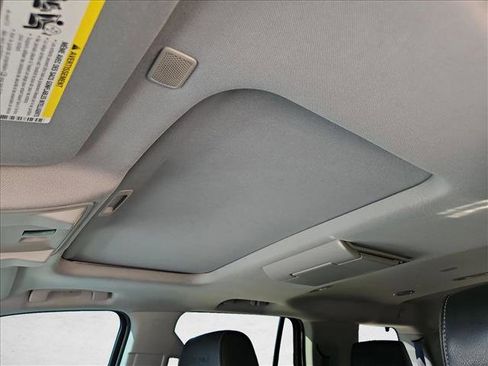 Used 2020 GMC Yukon Denali w/ Denali Ultimate Package image 16