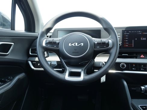 Used 2024 Kia Sportage LX image 18
