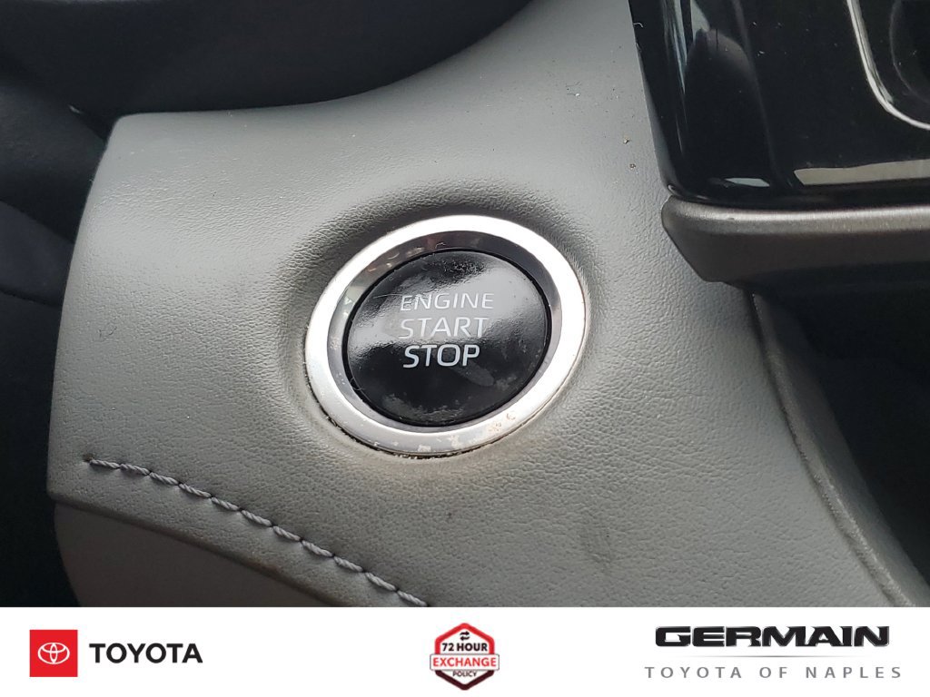 Used 2024 Toyota Highlander XLE FWD image 34