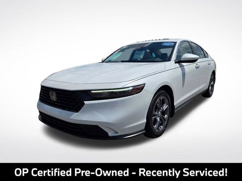 Used 2023 Honda Accord EX image 3