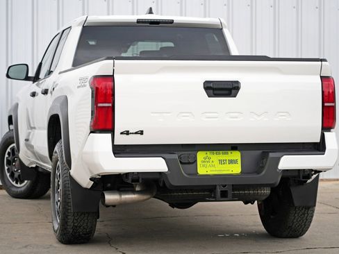 Used 2024 Toyota Tacoma TRD Off-Road image 6