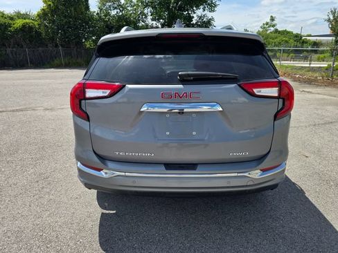 Used 2023 GMC Terrain Denali w/ Denali Premium Package AWD/4WD image 5