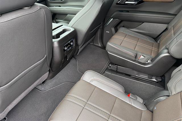 New 2026 Chevrolet Tahoe High Country w/ Sun And Tow Package AWD/4WD image 13