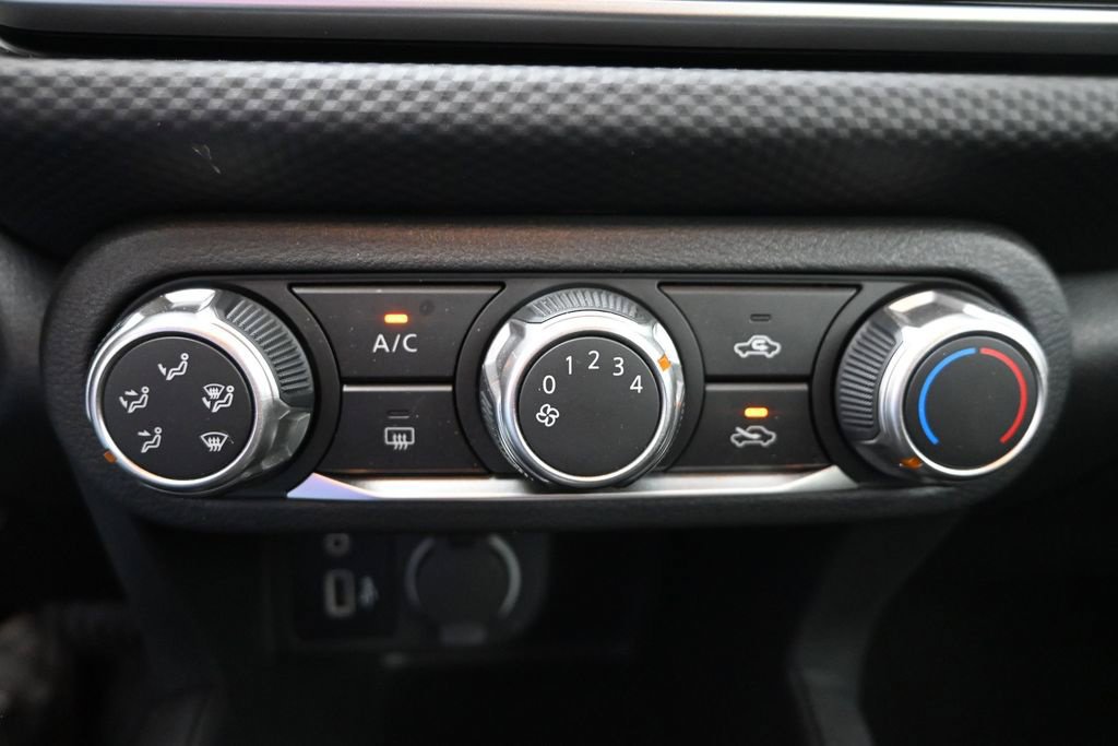 Certified 2025 Nissan Kicks Play S FWD image 17