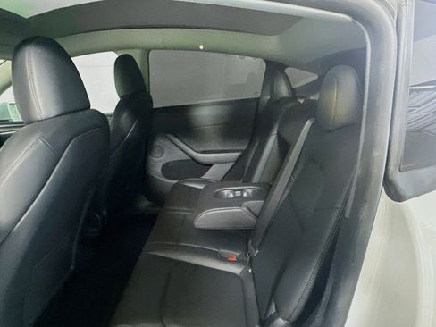 Used 2024 Tesla Model Y Long Range image 27