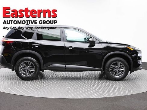 Used 2023 Nissan Rogue S AWD/4WD image 4