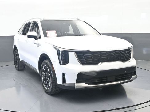 Used 2024 Kia Sorento S w/ Panoramic Sunroof Package FWD image 9