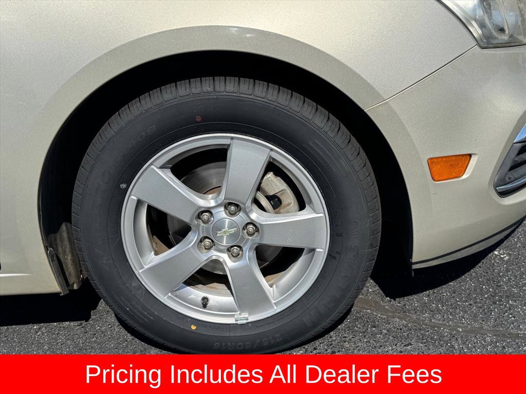 Used 2015 Chevrolet Cruze LT FWD image 9