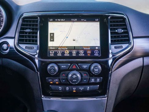 Used 2019 Jeep Grand Cherokee Altitude RWD image 12