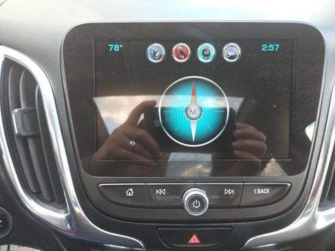 Used 2018 Chevrolet Equinox LT w/ Sun & Infotainment Package AWD/4WD image 23