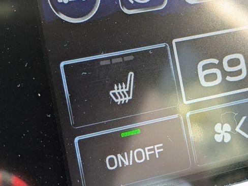 Used 2021 Subaru Outback Premium image 22